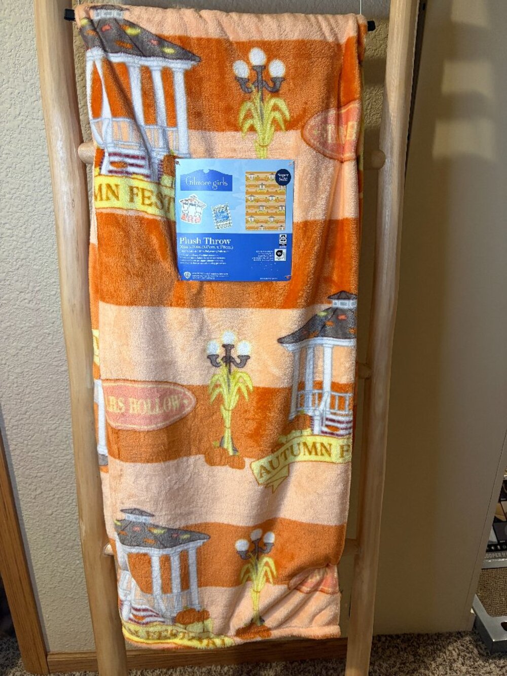 Gilmore Girls Stars Hollow Autumn Festival Fall Plush Throw Blanket 50x70 NWT